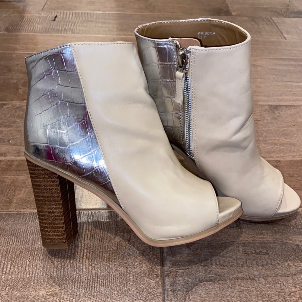 Colorblock Peep-toe Bootie - Picture 2 of 13